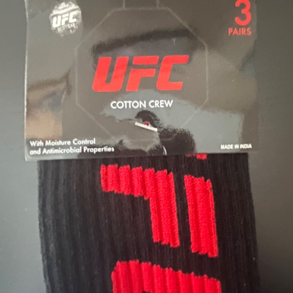 NEW UFC Crew Socks Black/Red One Size - Picture 3 of 5